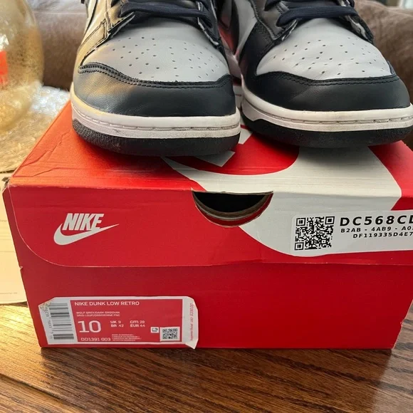 Nike Navy and Gray Sneakers Dunk Low Georgetown Design EUC
